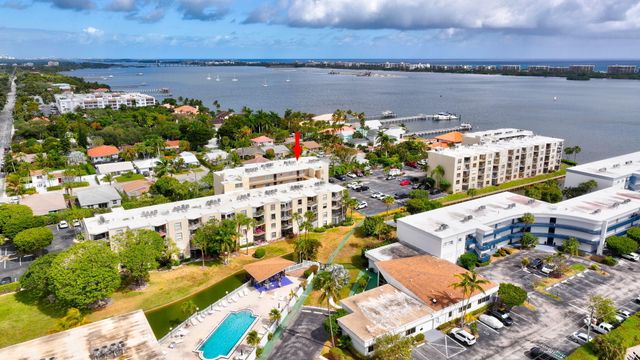 890 N Federal Highway 403, Lantana, FL 33462