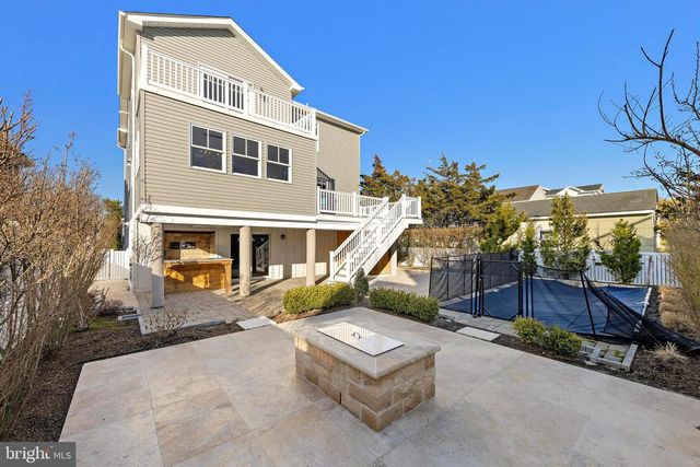262 N 1ST ST, Surf City, NJ 08008