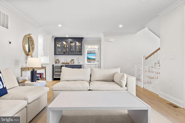 262 N 1ST ST, Surf City, NJ 08008