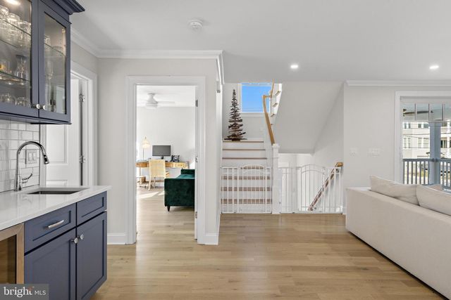 262 N 1ST ST, Surf City, NJ 08008