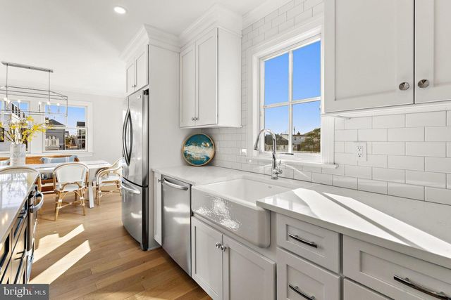 262 N 1ST ST, Surf City, NJ 08008