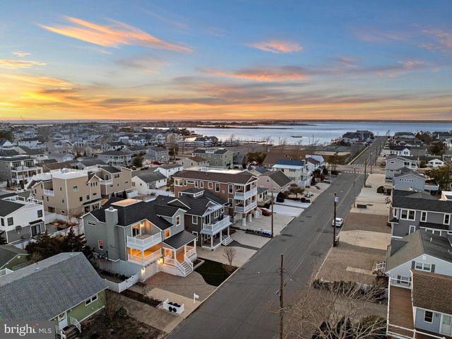 262 N 1ST ST, Surf City, NJ 08008