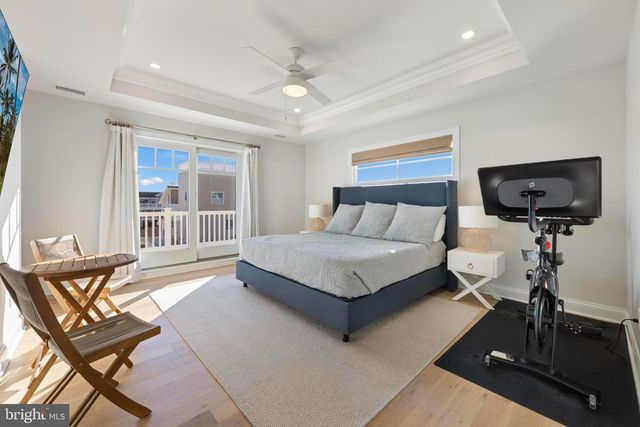 262 N 1ST ST, Surf City, NJ 08008