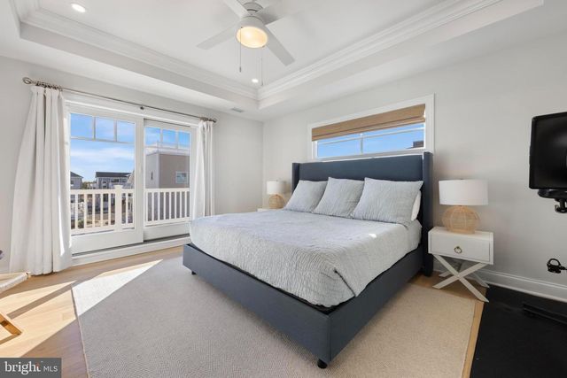 262 N 1ST ST, Surf City, NJ 08008