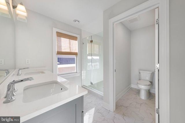 262 N 1ST ST, Surf City, NJ 08008