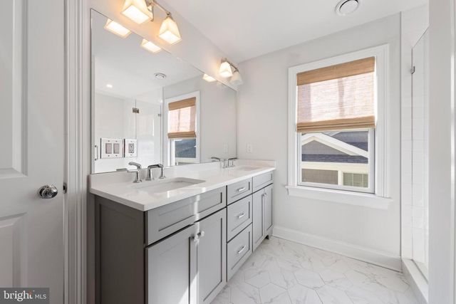 262 N 1ST ST, Surf City, NJ 08008
