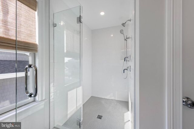 262 N 1ST ST, Surf City, NJ 08008