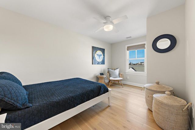 262 N 1ST ST, Surf City, NJ 08008