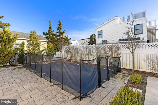 262 N 1ST ST, Surf City, NJ 08008