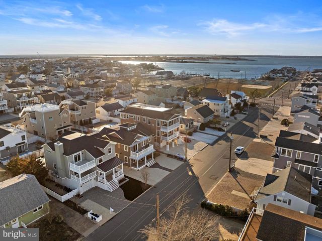 262 N 1ST ST, Surf City, NJ 08008