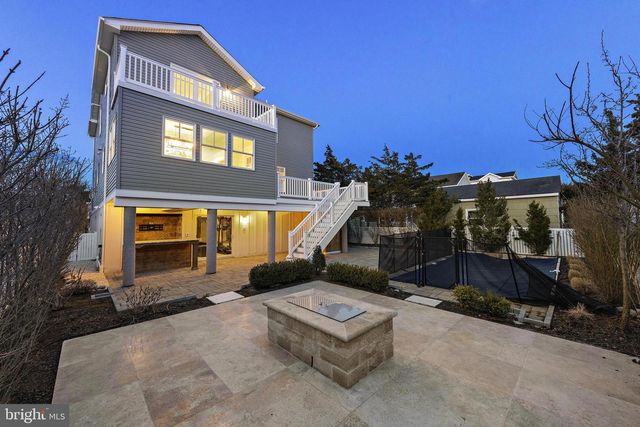 262 N 1ST ST, Surf City, NJ 08008