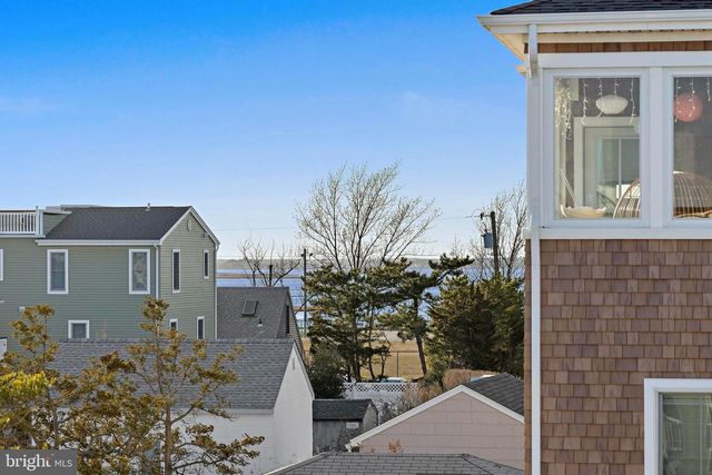 262 N 1ST ST, Surf City, NJ 08008