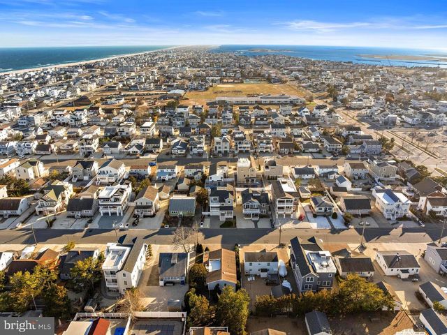 262 N 1ST ST, Surf City, NJ 08008