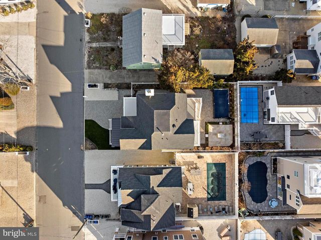 262 N 1ST ST, Surf City, NJ 08008