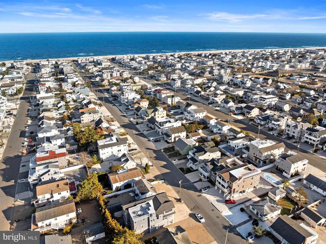 262 N 1ST ST, Surf City, NJ 08008
