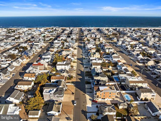 262 N 1ST ST, Surf City, NJ 08008