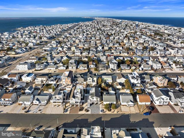 262 N 1ST ST, Surf City, NJ 08008