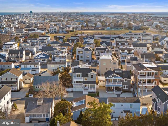 262 N 1ST ST, Surf City, NJ 08008