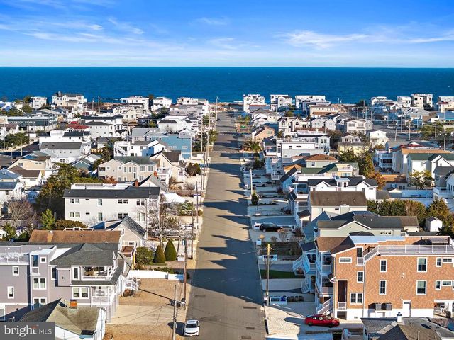 262 N 1ST ST, Surf City, NJ 08008