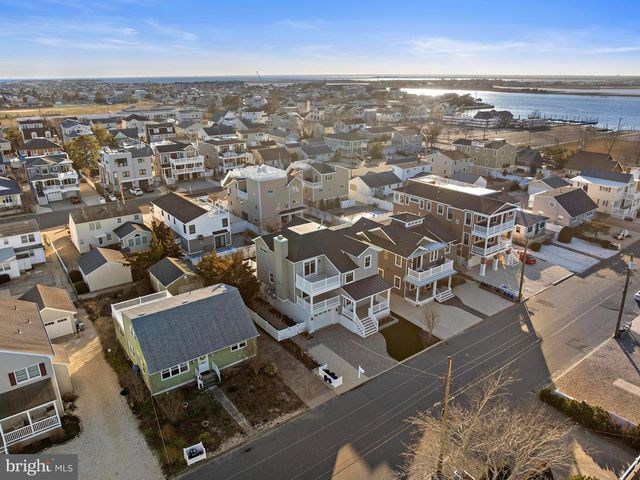 262 N 1ST ST, Surf City, NJ 08008