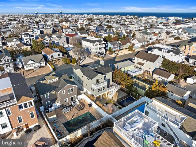 262 N 1ST ST, Surf City, NJ 08008