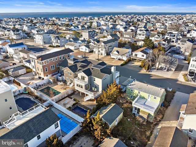 262 N 1ST ST, Surf City, NJ 08008