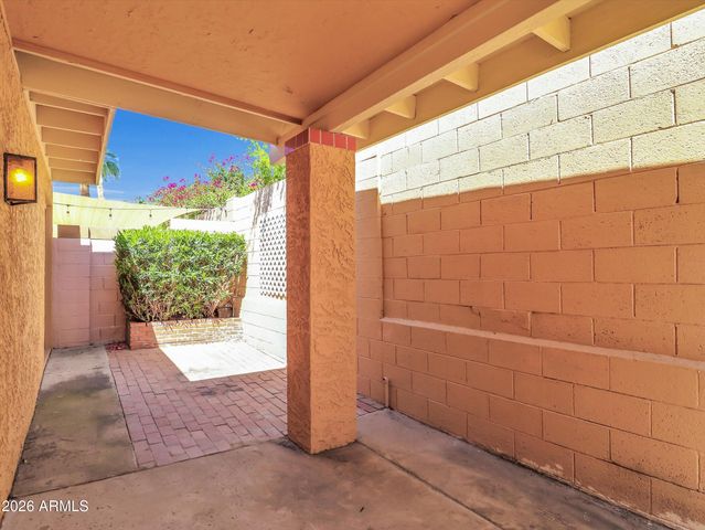 1010 E BECKER Lane, Phoenix, AZ 85020