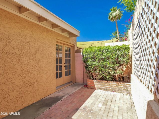 1010 E BECKER Lane, Phoenix, AZ 85020