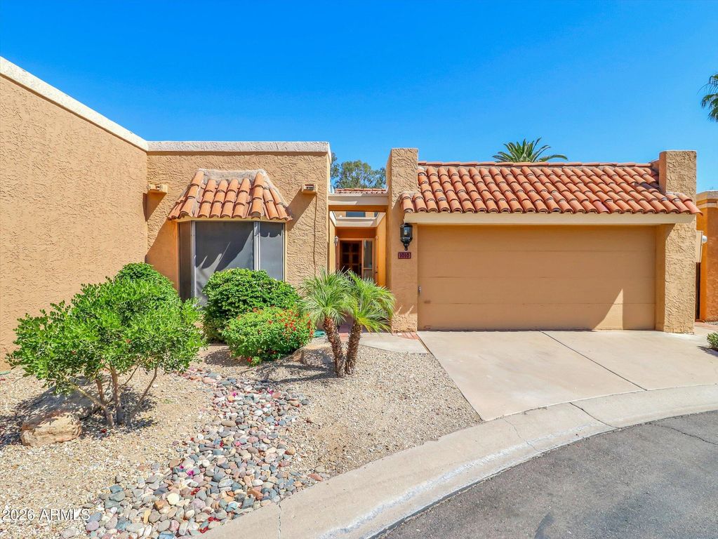 1010 E BECKER Lane, Phoenix, AZ 85020 — photo 2