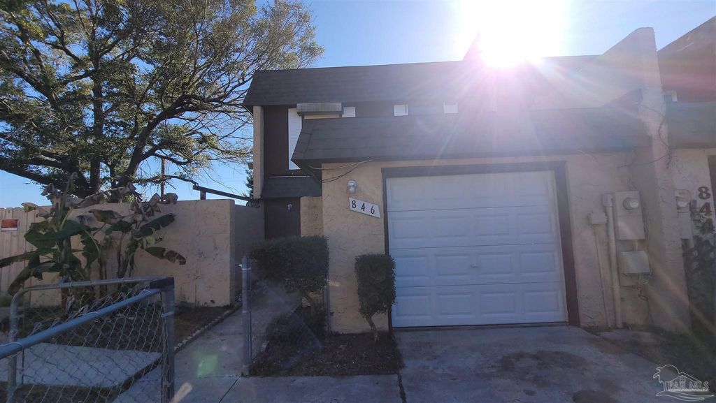 846 Esconditas Pl, Pensacola, FL 32506