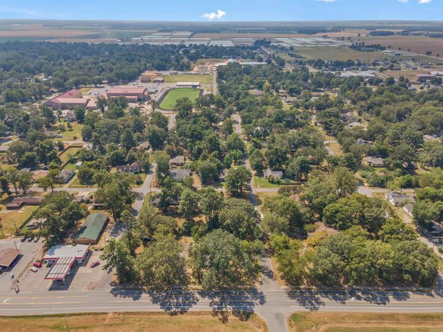 615 W Front Street, Lonoke, AR 72086