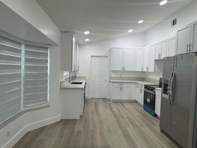 7824 SUNFLOWER DR, Margate, FL 33063