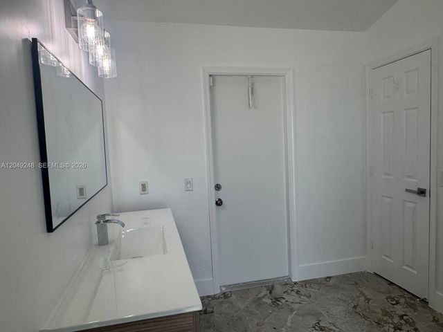 7824 SUNFLOWER DR, Margate, FL 33063