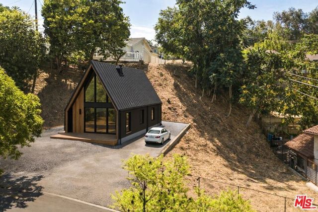 4001 N College Crest Dr., Los Angeles, CA 90065