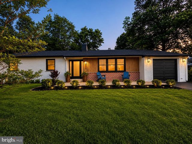 800 FALCON LN, West Chester, PA 19382