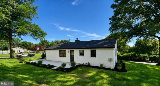 800 FALCON LN, West Chester, PA 19382
