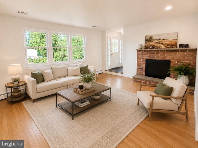 800 FALCON LN, West Chester, PA 19382