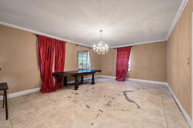 565 Savannah Highway, Charleston, SC 29407