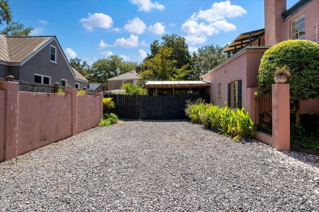 565 Savannah Highway, Charleston, SC 29407