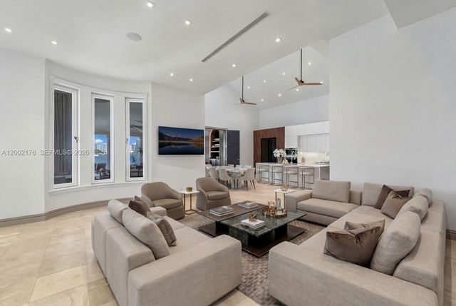 432 S Hibiscus Dr, Miami Beach, FL 33139