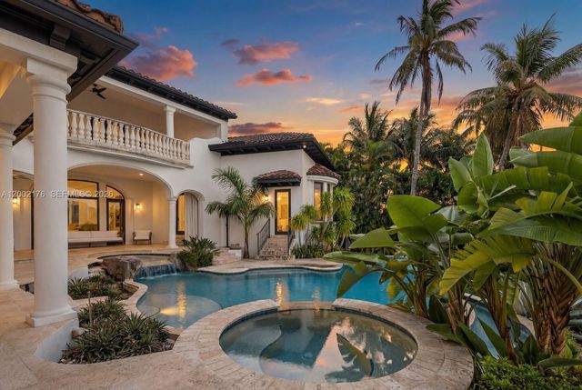 432 S Hibiscus Dr, Miami Beach, FL 33139