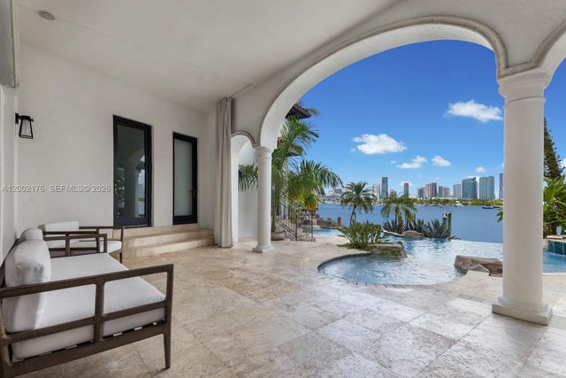 432 S Hibiscus Dr, Miami Beach, FL 33139