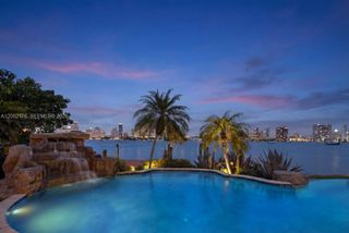 432 S Hibiscus Dr, Miami Beach, FL 33139