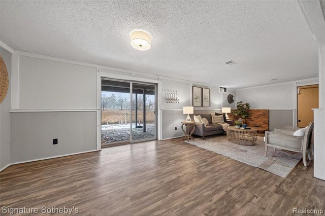 6072 Brockway Street, Commerce Twp, MI 48382