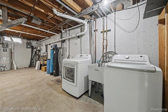 6072 Brockway Street, Commerce Twp, MI 48382