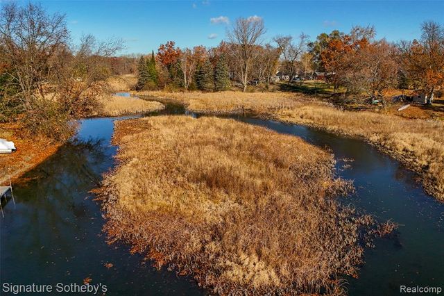 6072 Brockway Street, Commerce Twp, MI 48382