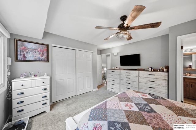 6220 Fleetwood Drive, Lincoln, NE 68516