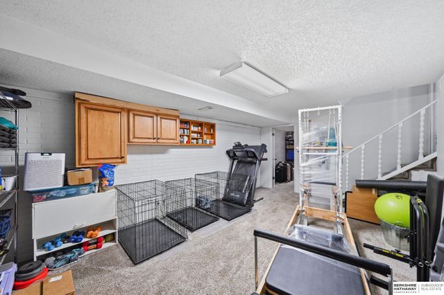 6220 Fleetwood Drive, Lincoln, NE 68516
