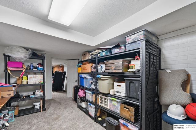 6220 Fleetwood Drive, Lincoln, NE 68516