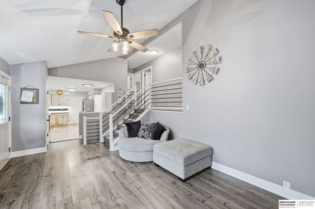 6220 Fleetwood Drive, Lincoln, NE 68516
